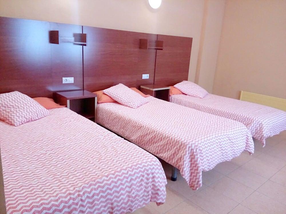 Residencia Albergue Jaca Buitenkant foto