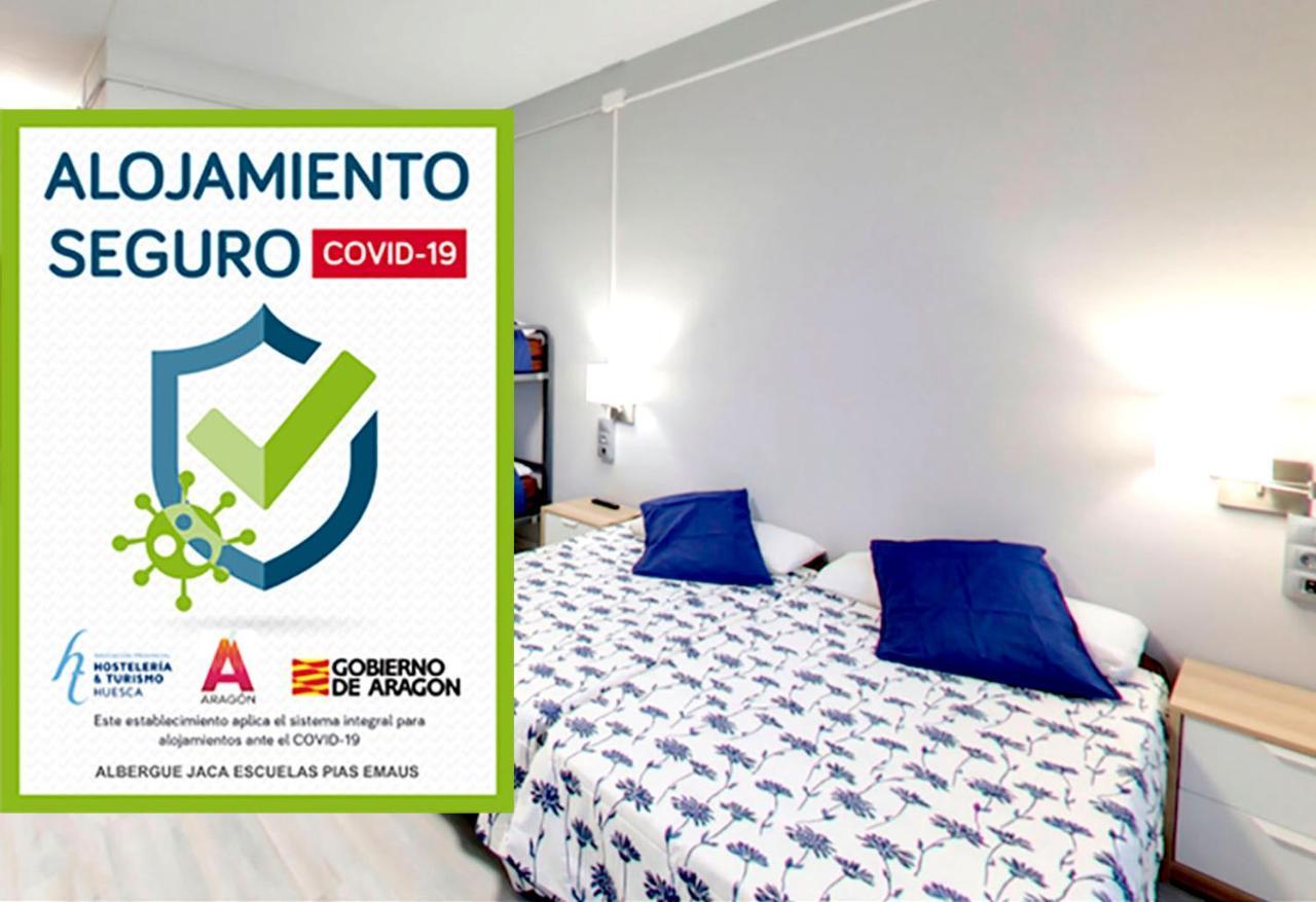 Residencia Albergue Jaca Buitenkant foto