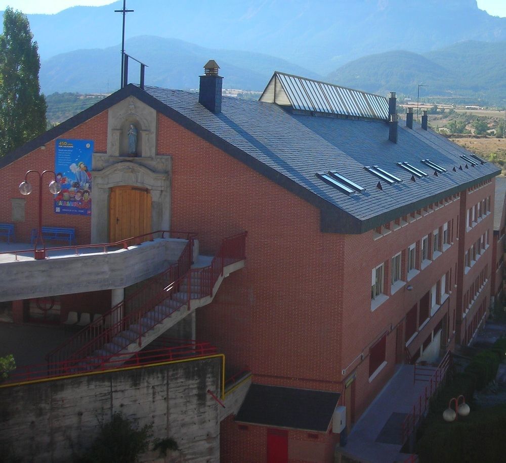 Residencia Albergue Jaca Buitenkant foto