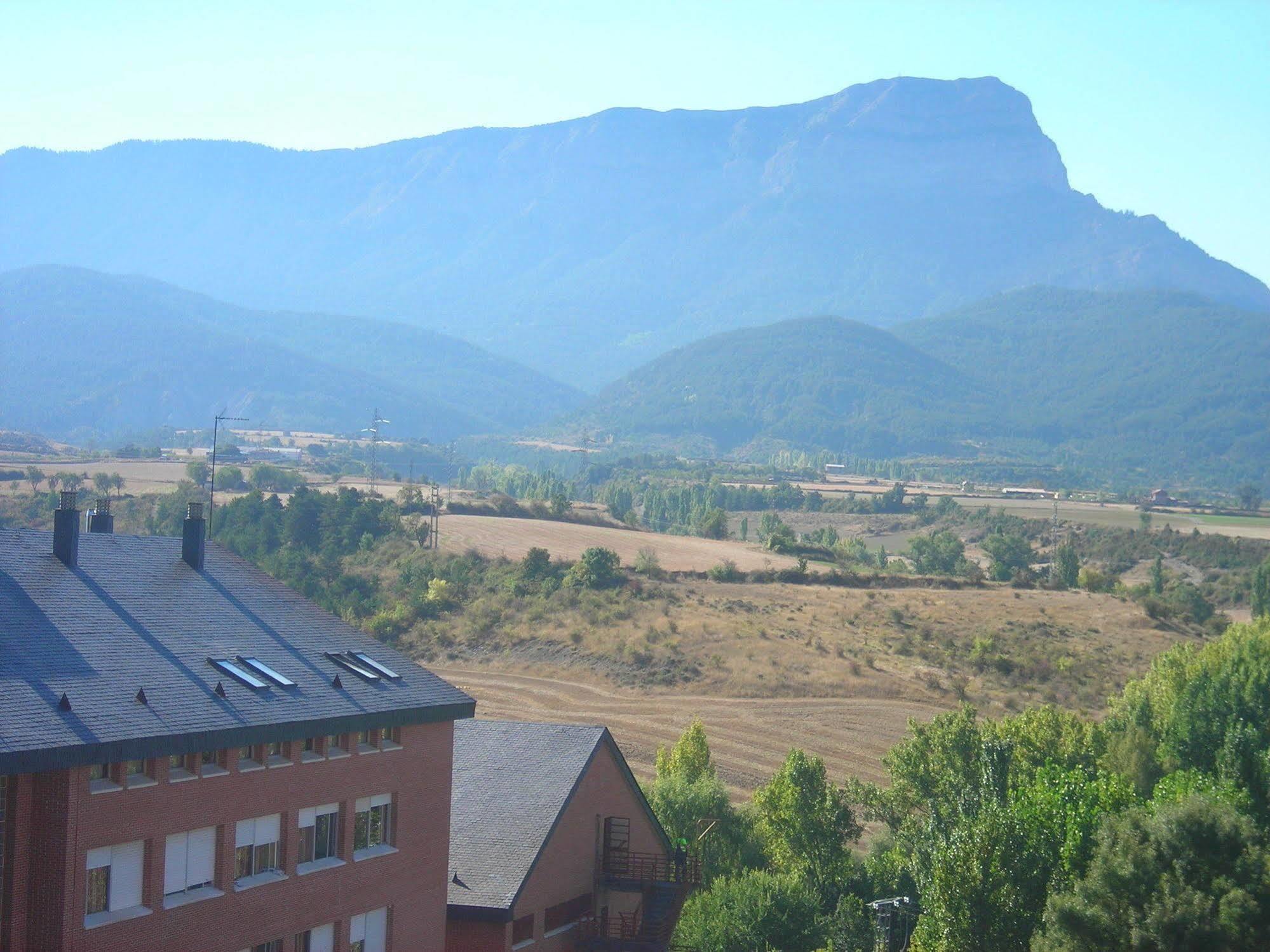 Residencia Albergue Jaca Buitenkant foto