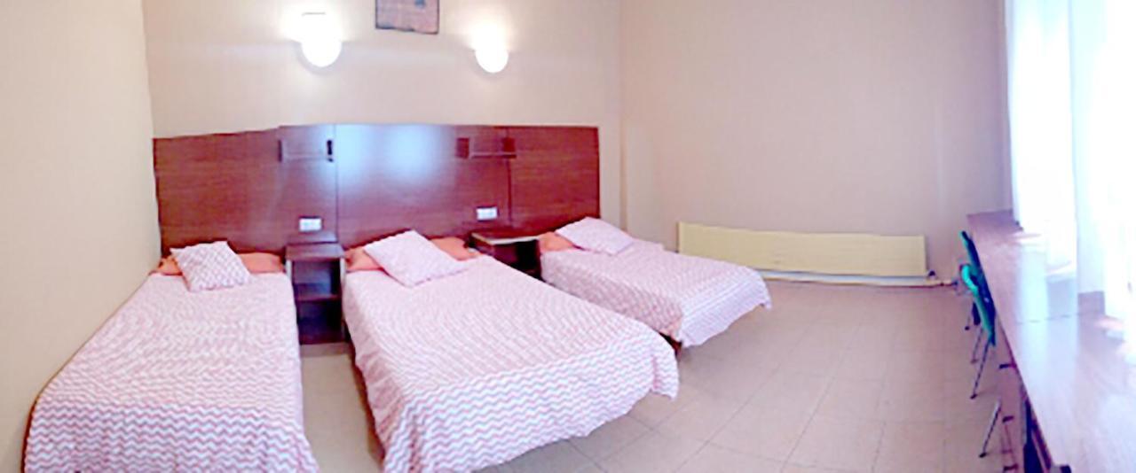Residencia Albergue Jaca Buitenkant foto